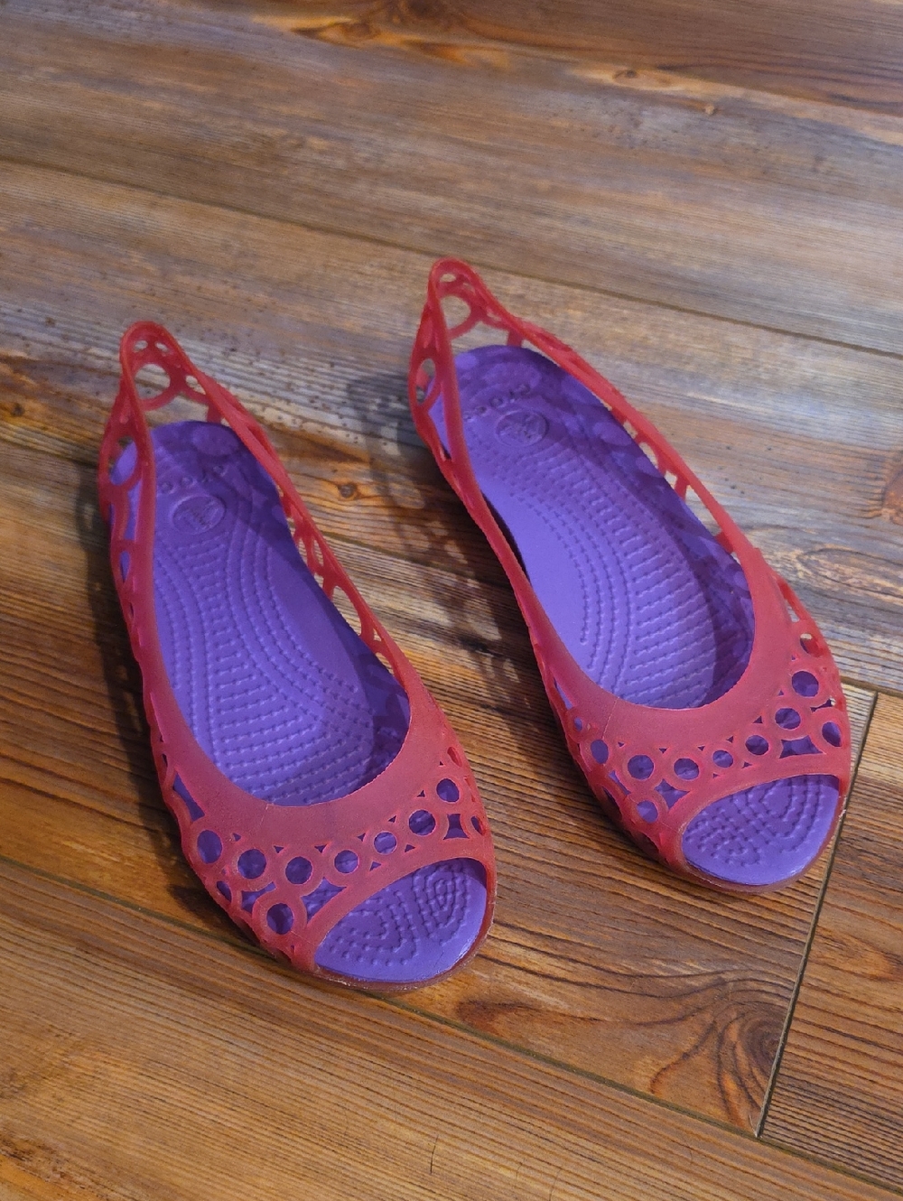 CROCS Two-Tone Red/pink and Purple Jelly Flats